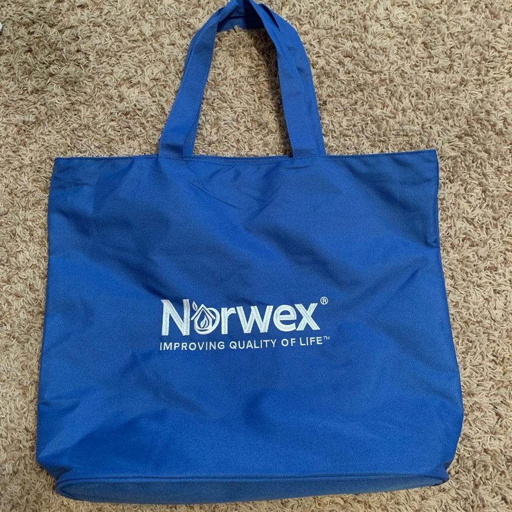 Norwex Zipper tote